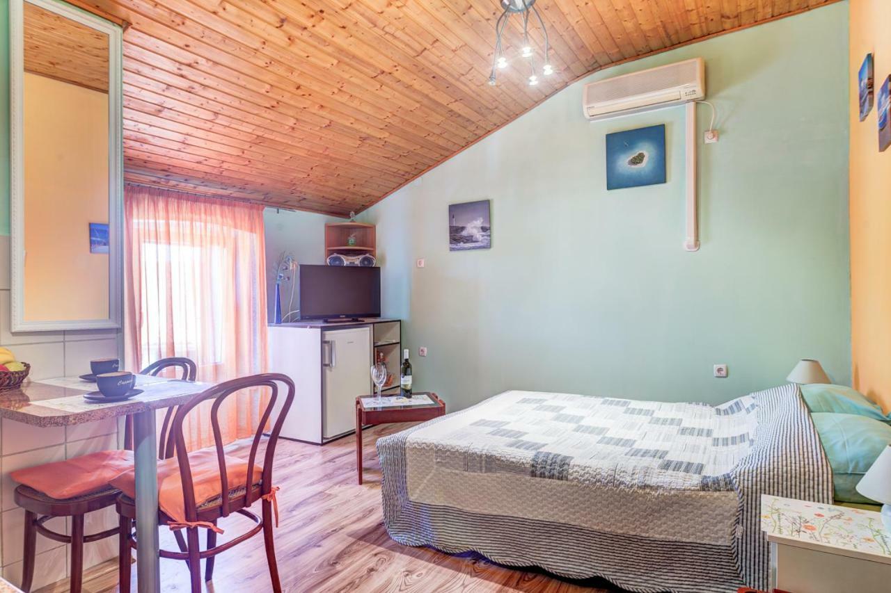 Apartment In Center Pula Ngoại thất bức ảnh